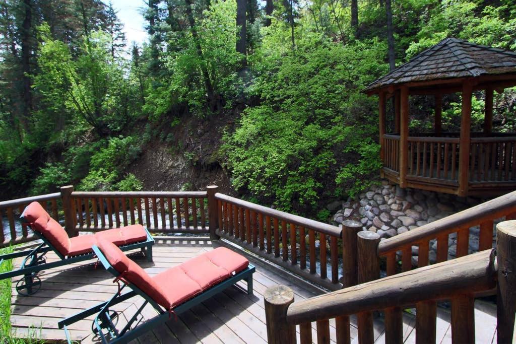 Log Cabin On The Stream Sundance, Utah Zewnętrze zdjęcie