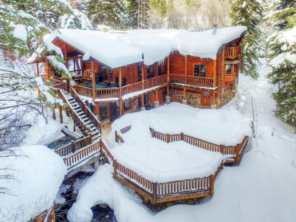 Log Cabin On The Stream Sundance, Utah Zewnętrze zdjęcie